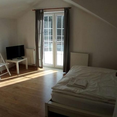 Dworek Poznan Bed & Breakfast Dış mekan fotoğraf