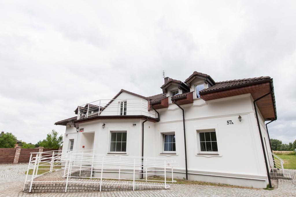 Dworek Poznan Bed & Breakfast Dış mekan fotoğraf