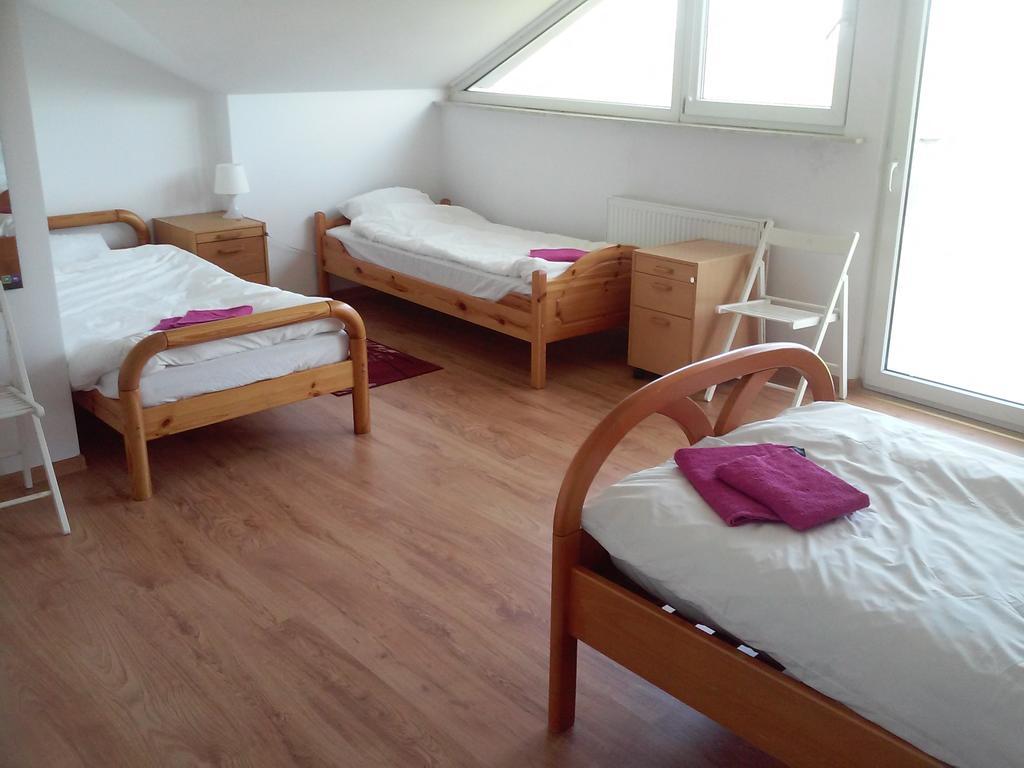 Dworek Poznan Bed & Breakfast Dış mekan fotoğraf