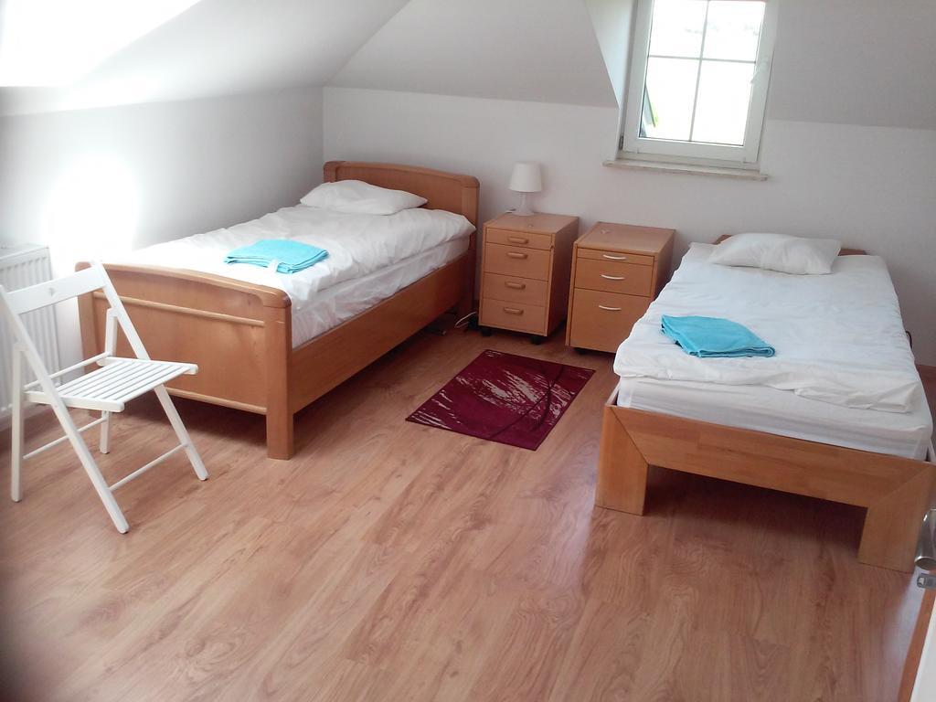 Dworek Poznan Bed & Breakfast Dış mekan fotoğraf
