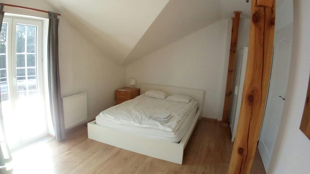 Dworek Poznan Bed & Breakfast Dış mekan fotoğraf